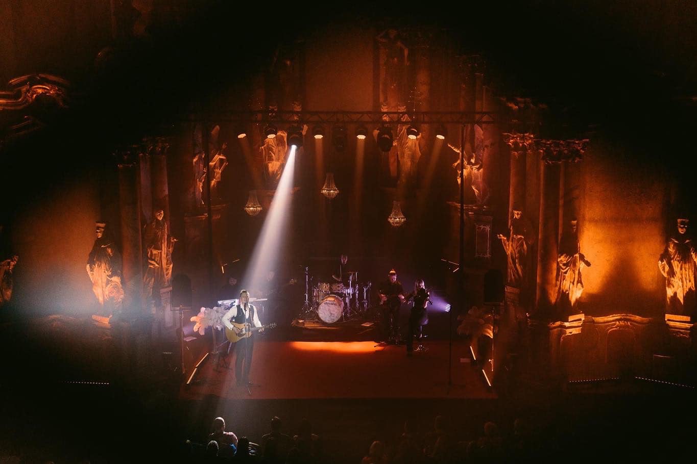 Justinas Lapatinskas Live Show gallery photo