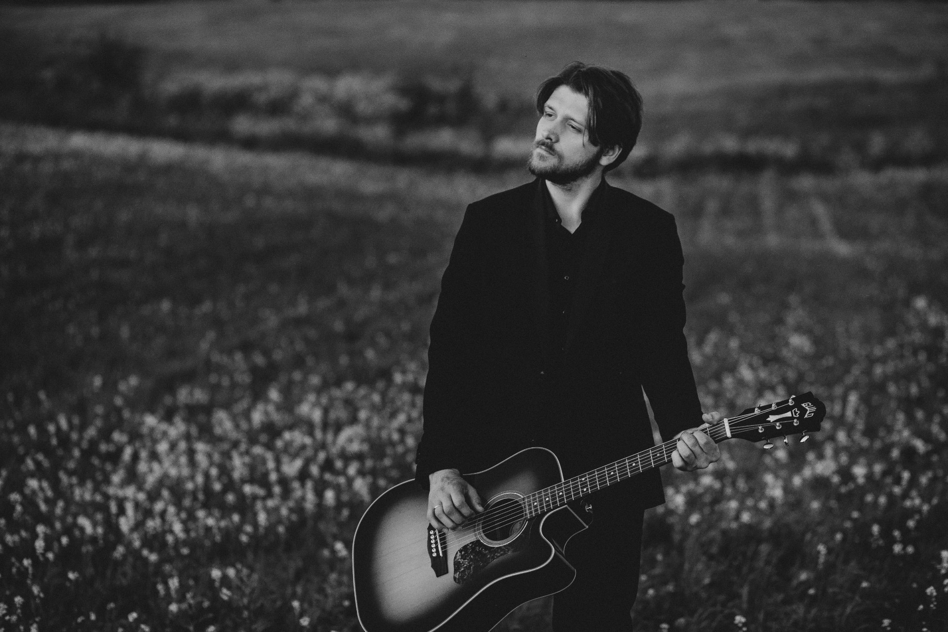 Between Silence and Light galerijos nuotrauka